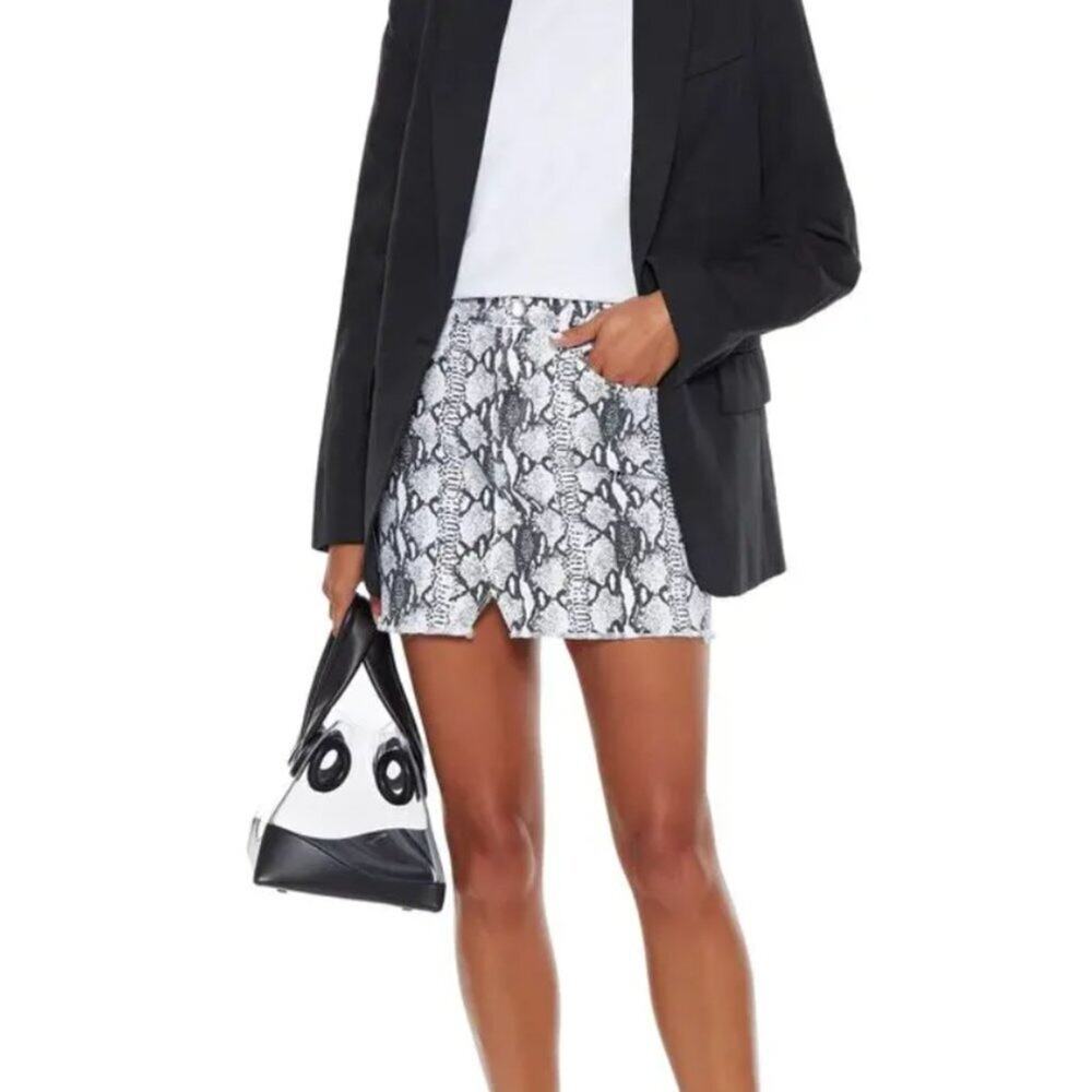 Frame Le Mini Frayed Snake-Print Denim Mini Skirt